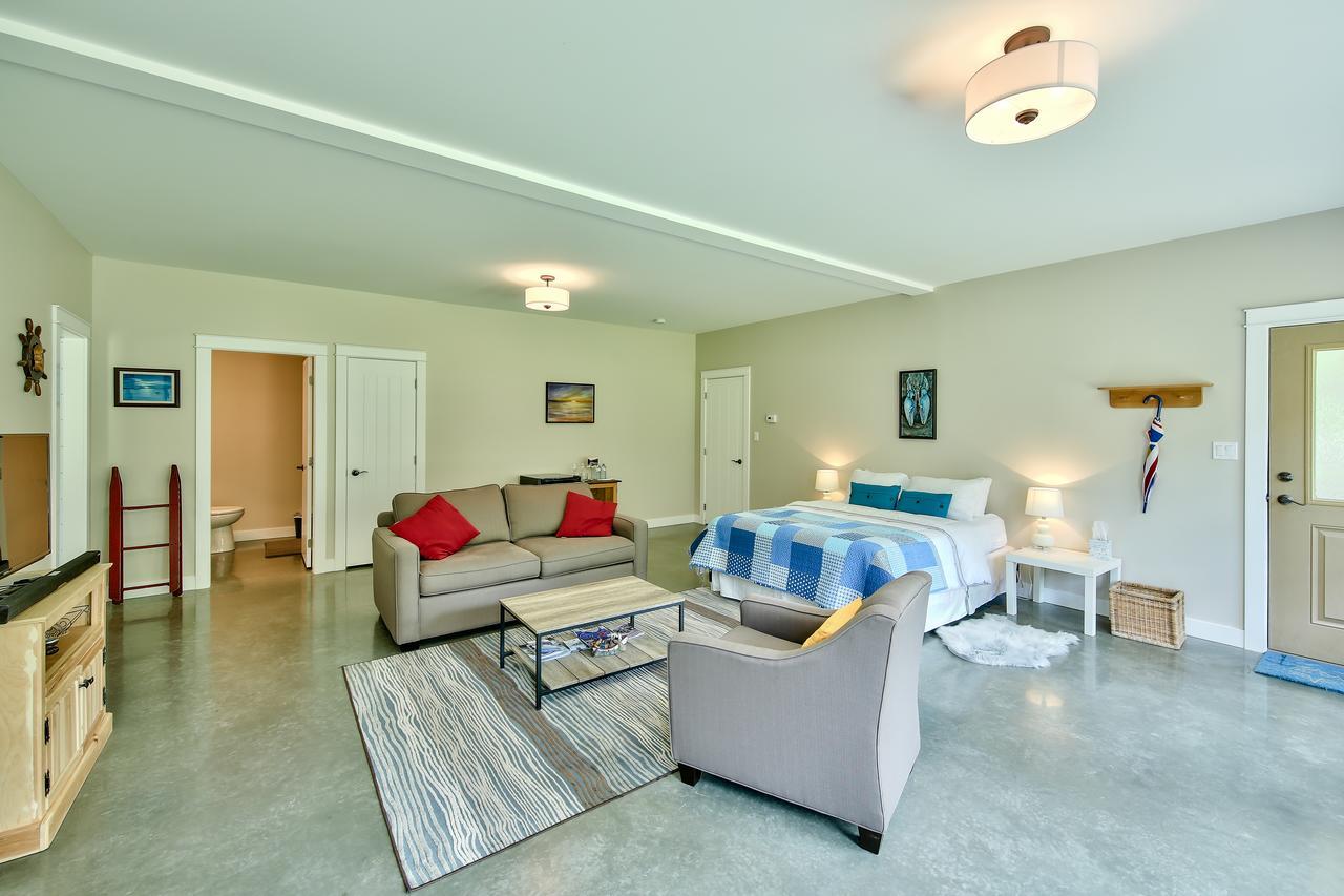 Peaks Bed & Breakfast